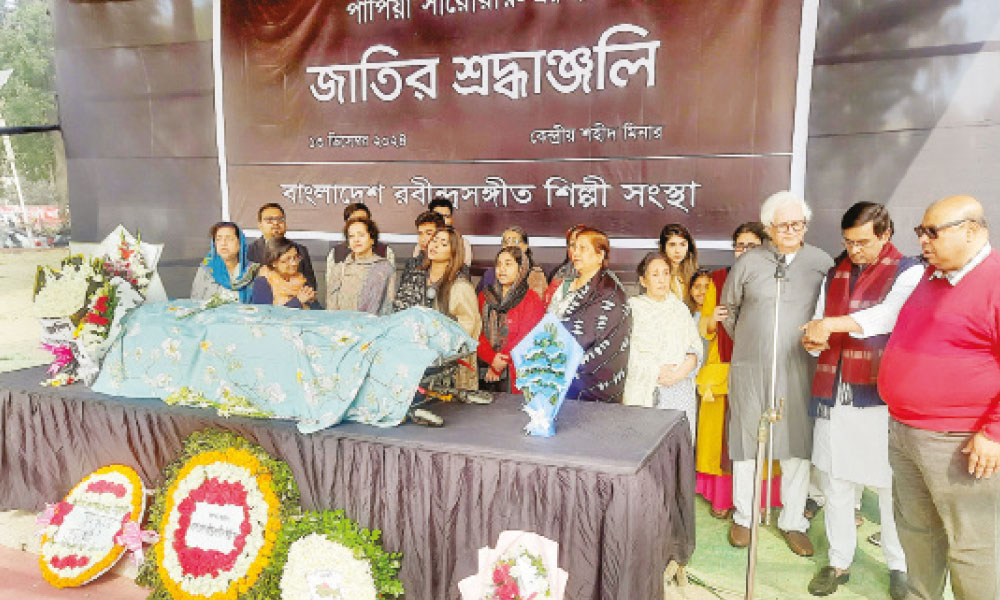 বনানী কবরস্থানে পাপিয়া সারোয়ারের দাফন সম্পন্ন